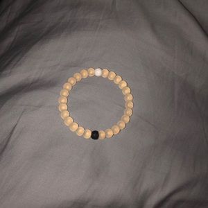 lokai bracket
